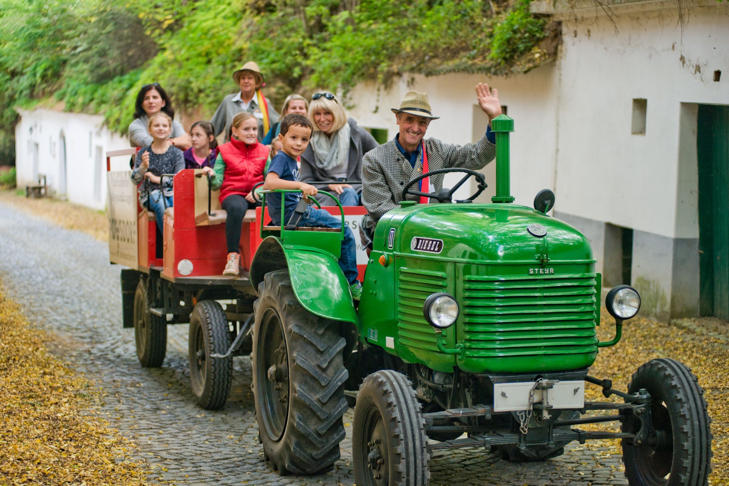 Traktorrundfahrt Vino Versum Poysdorf