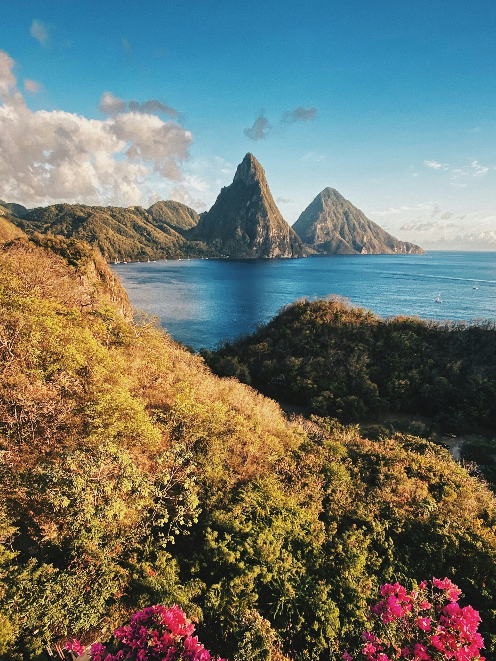 Die Vulkangipfel auf St. Lucia | ©Scott Taylor / Unsplash